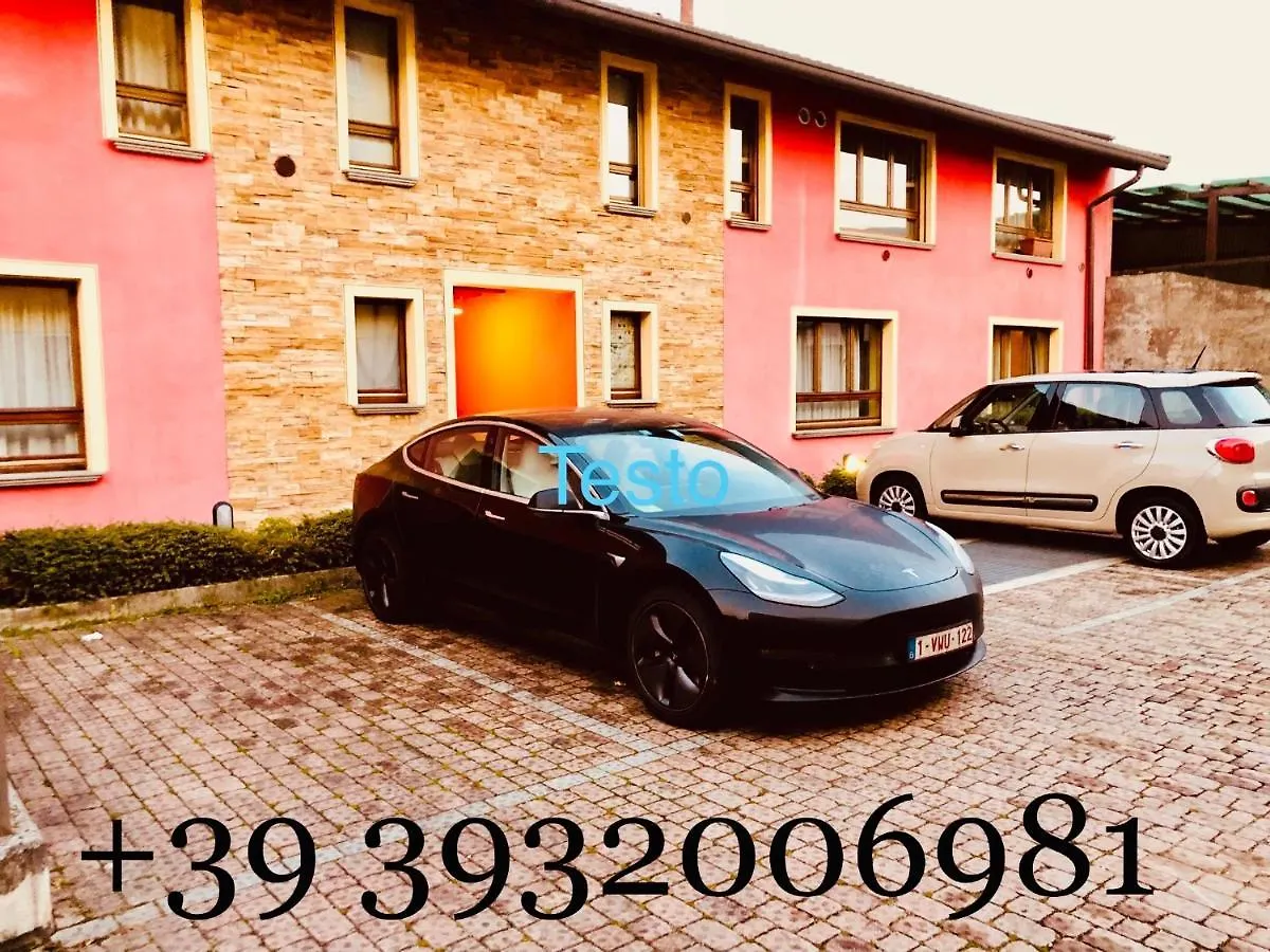 Bergamo Easy Airport Residence Pvt Parking 0*,