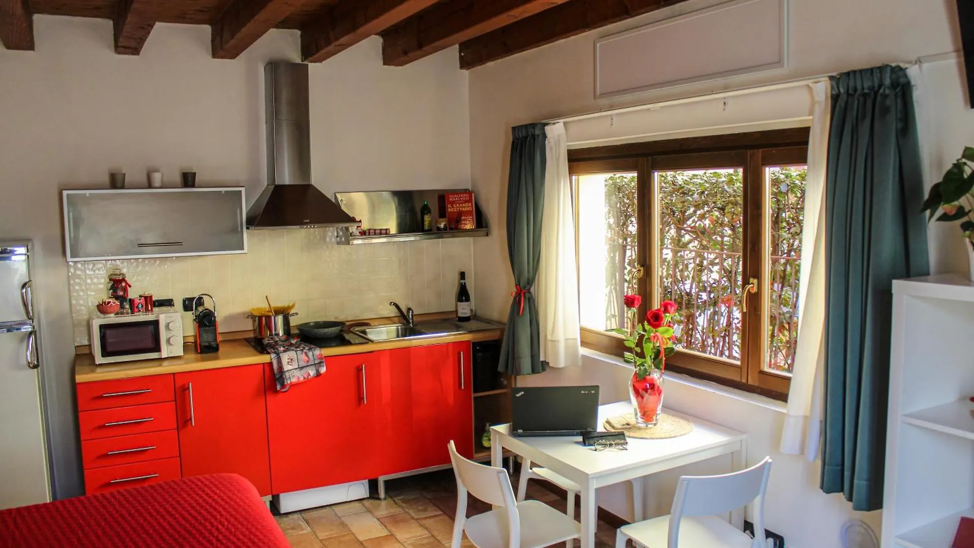 Bergamo Easy Airport Residence Pvt Parking