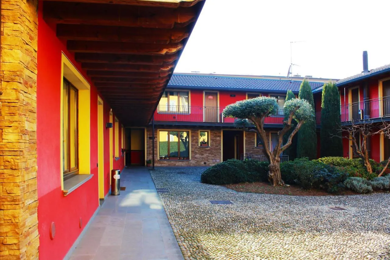 Bergamo Easy Airport Residence Pvt Parking Apartment