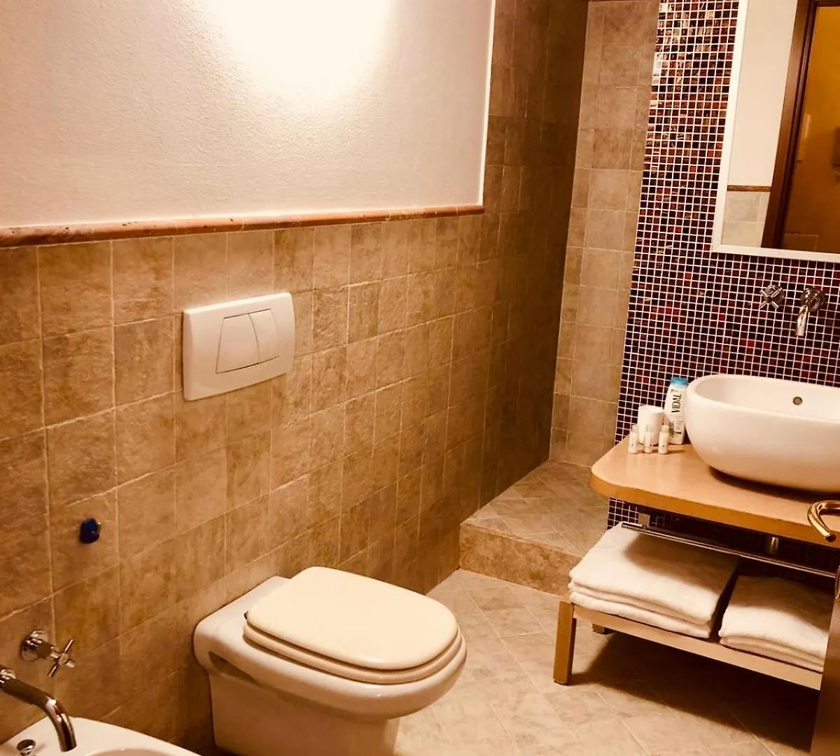 Bergamo Easy Airport Residence Pvt Parking