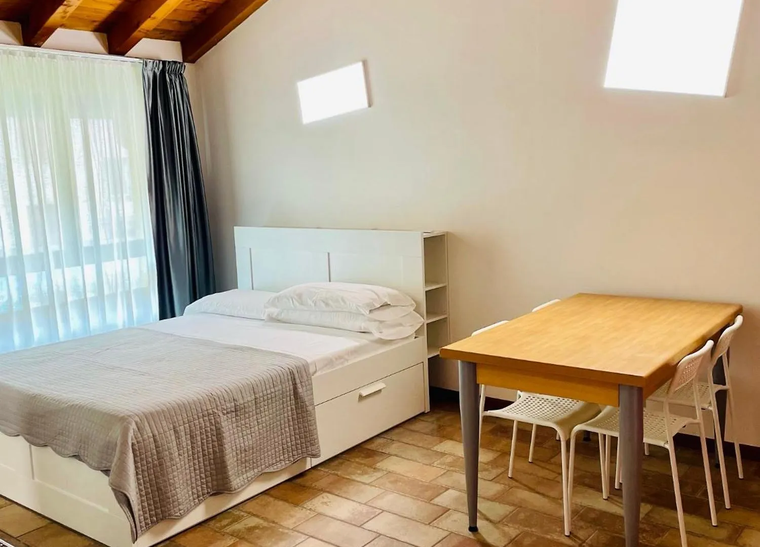 Bergamo Easy Airport Residence Pvt Parking