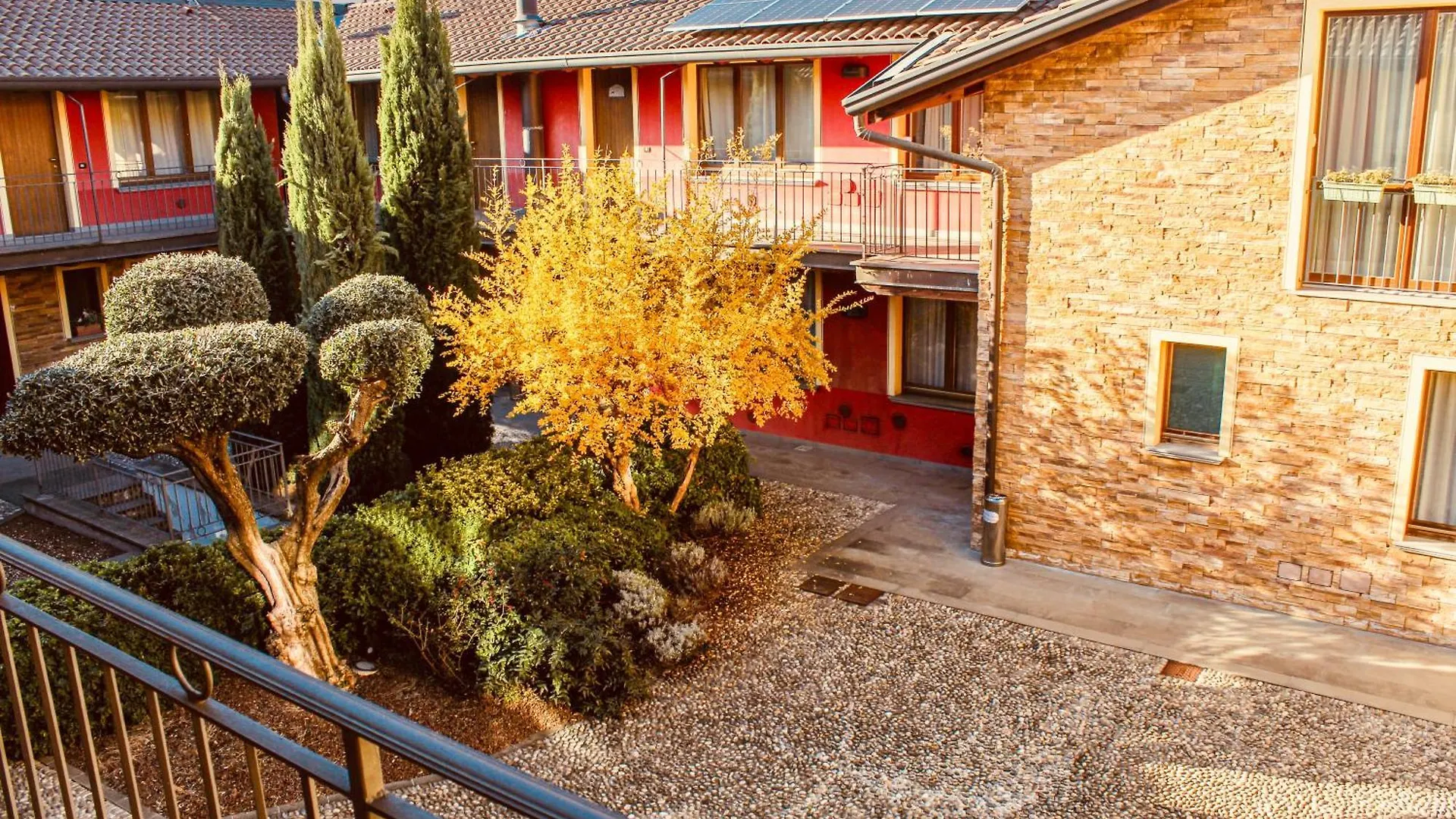 Bergamo Easy Airport Residence Pvt Parking 0*,