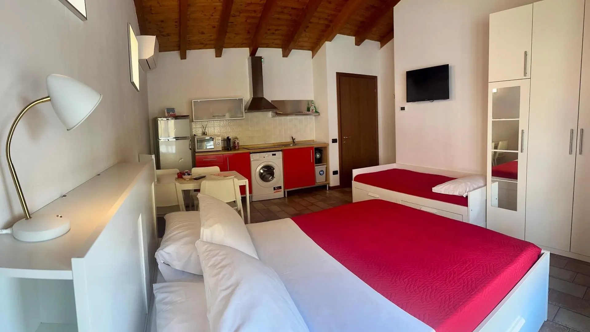 Bergamo Easy Airport Residence Pvt Parking Italy